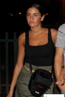 Эротичные снимки с сексуальными темненькими сучками Эротичные снимки с сексуальными темненькими сучками