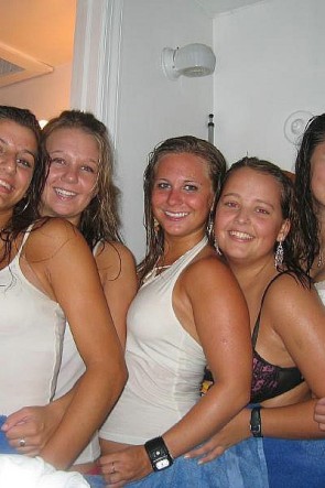 Секреты пьяных обнаженных баб