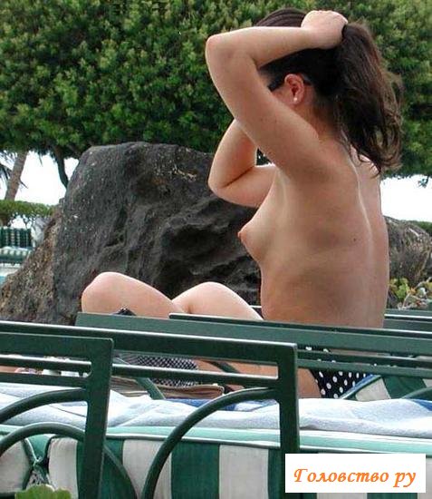 Подглядывание за обнаженными телочками дарит кайф