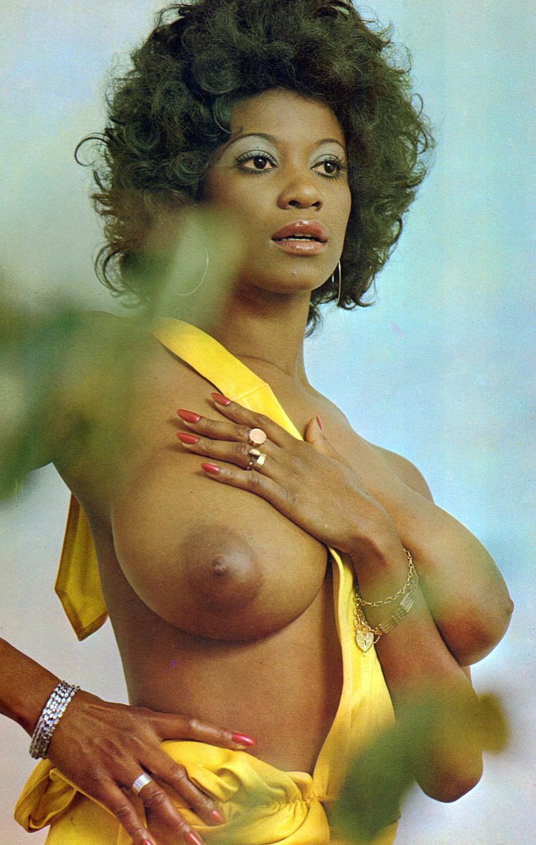 Ретро негритянки с большими сиськами