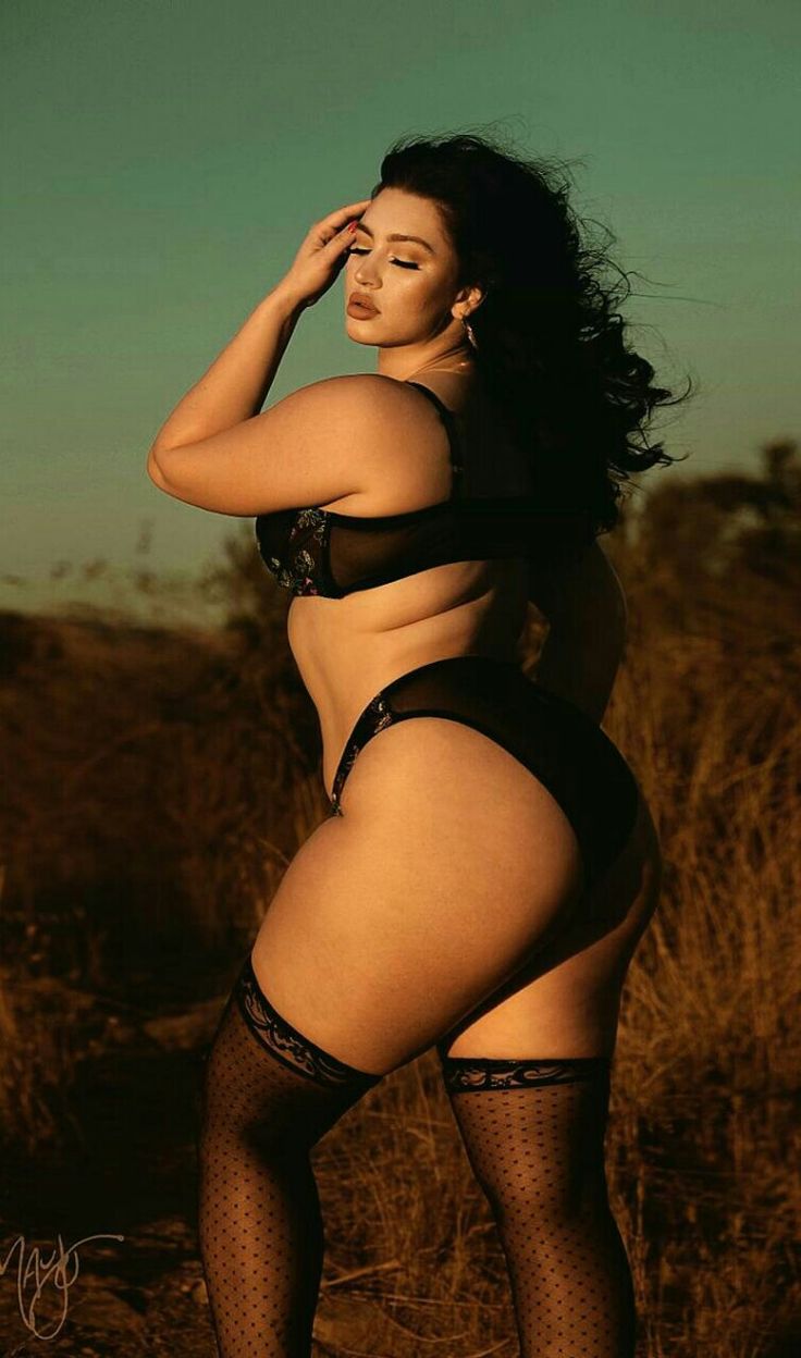 София Адамс плюс сайз голая