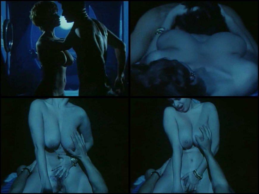 Дебора каприольо голая грудь