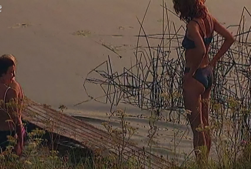 Анна Уколова в купальнике