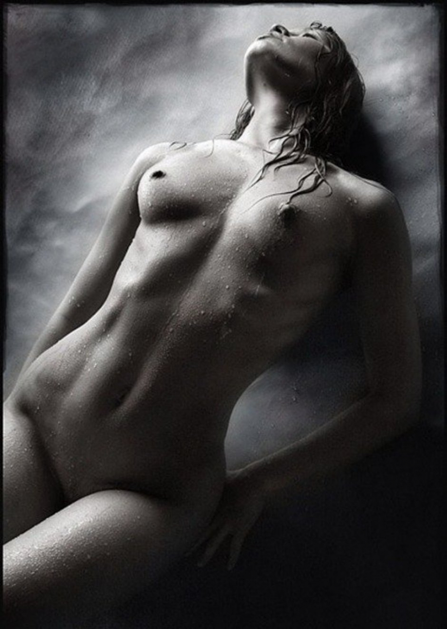 Эротические черно-белые картины 1990