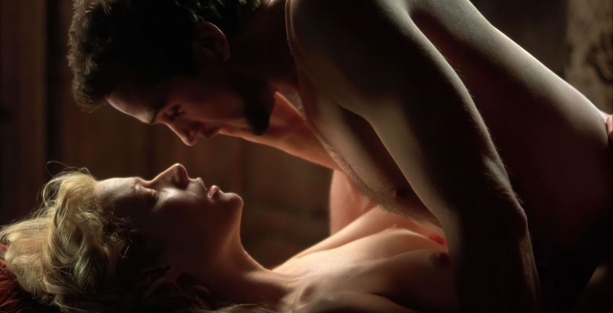 Гвинет Пэлтроу лесби фейки