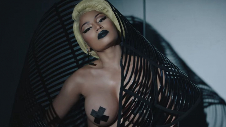 Певица Ники Минаж голая