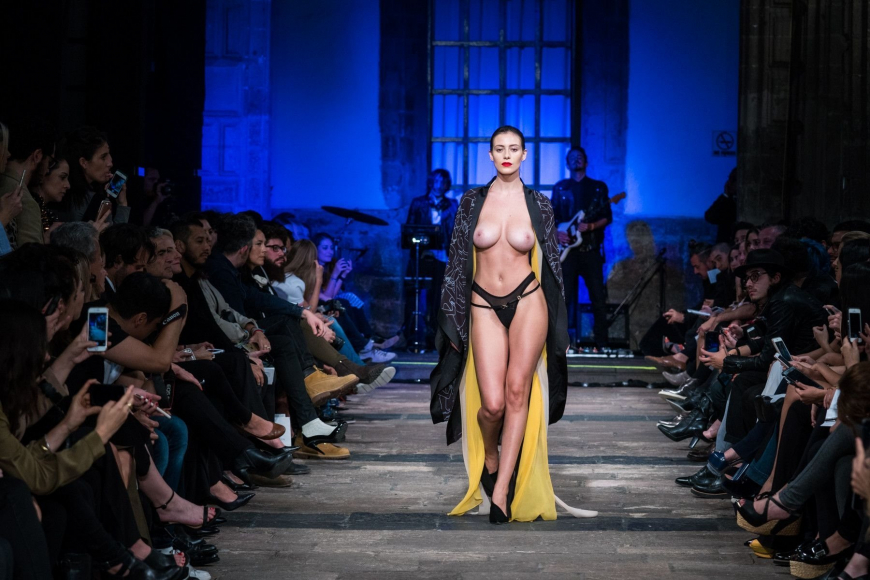 Charlie le Mindu показ 2019 модели