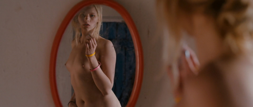 Александра Бортич голая