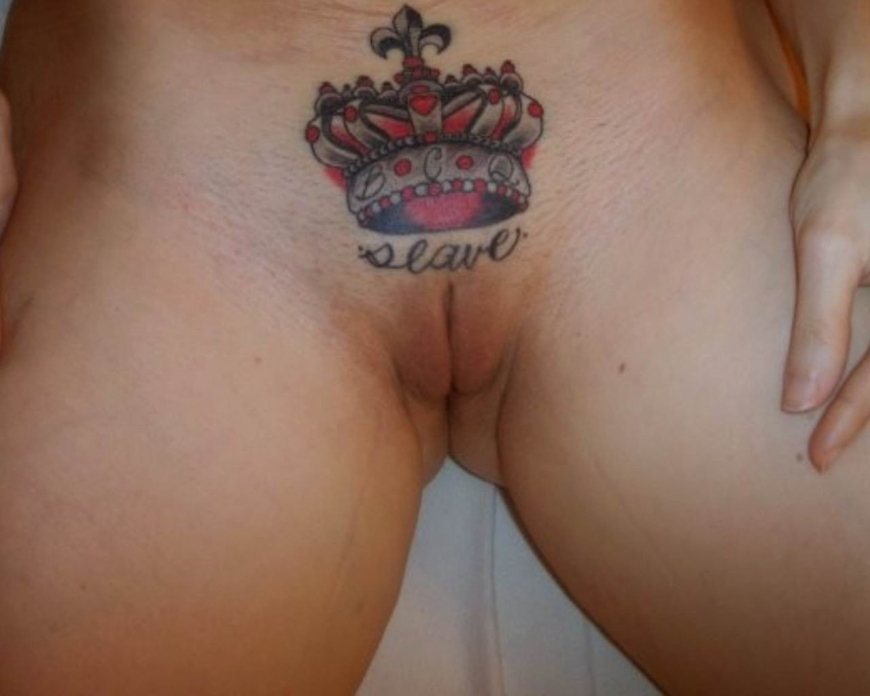 Татуировки для девушек на лобке