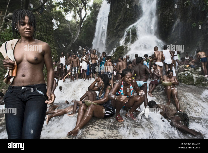 Девушки Гаити без комплексов