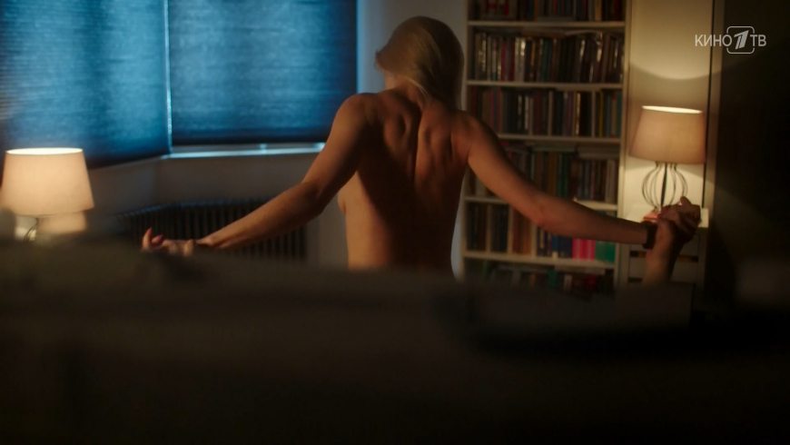 Яна Крайнова постельная сцена