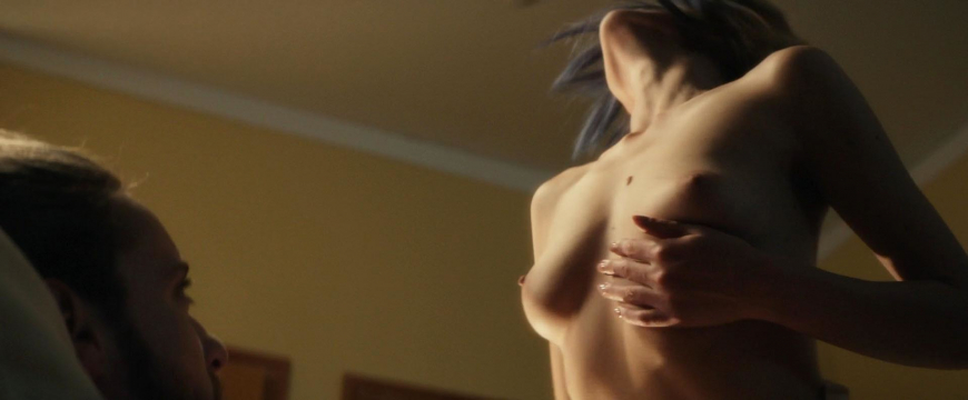 Анна Кендрик голая в фильме