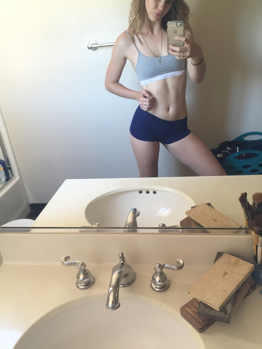 Шарлотта Маккензи голая