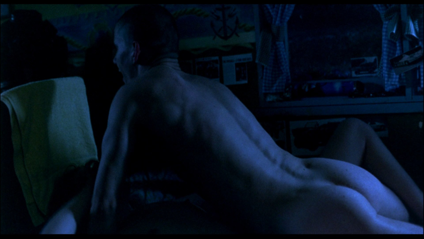 Маккензи Робинсон голая