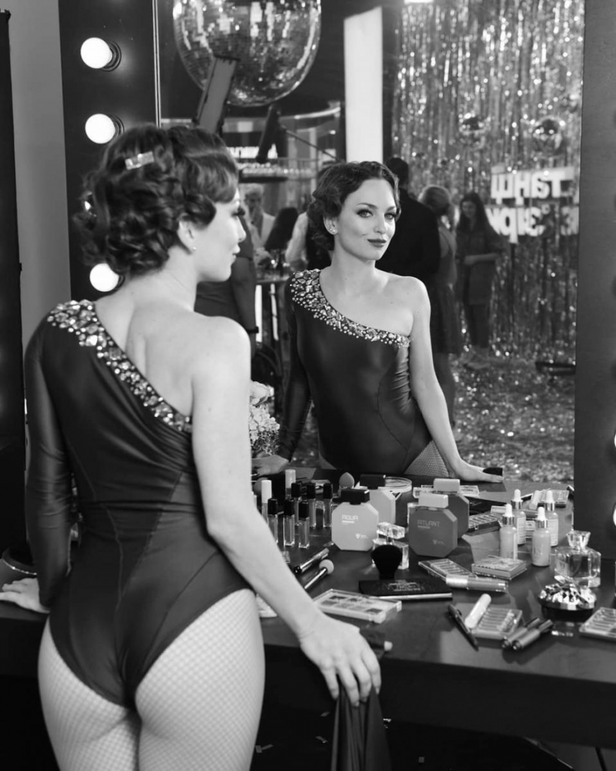 Дизель шоу актрисы Виктория Булитко ножки