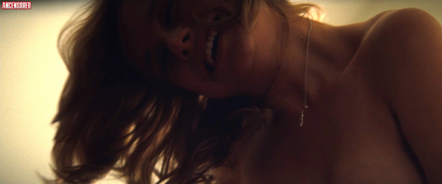 Элизабет Олсен алая ведьма xxx