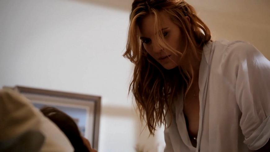 Голая актриса Мэгги Грейс