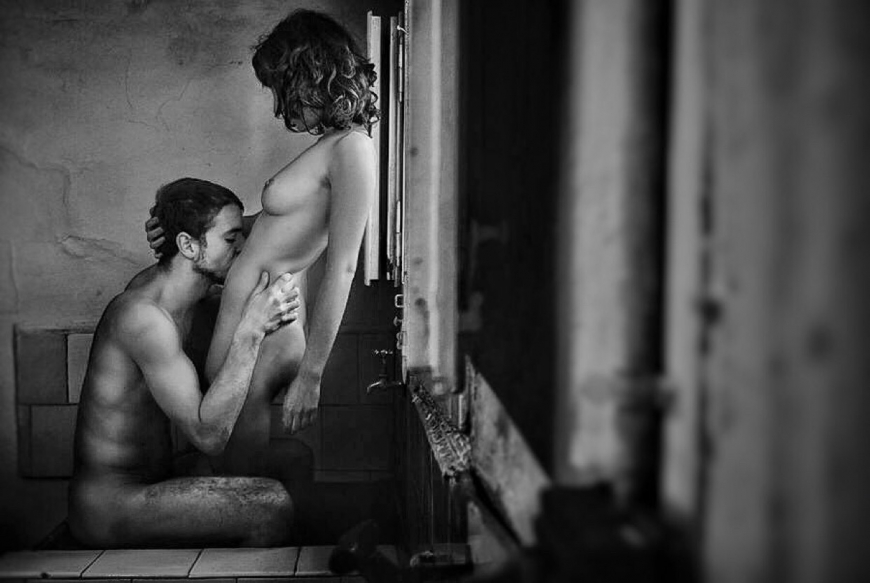 Эротическая фотосессия пары