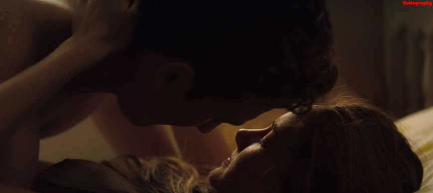 Шейлин Вудли белая птица в метели голая