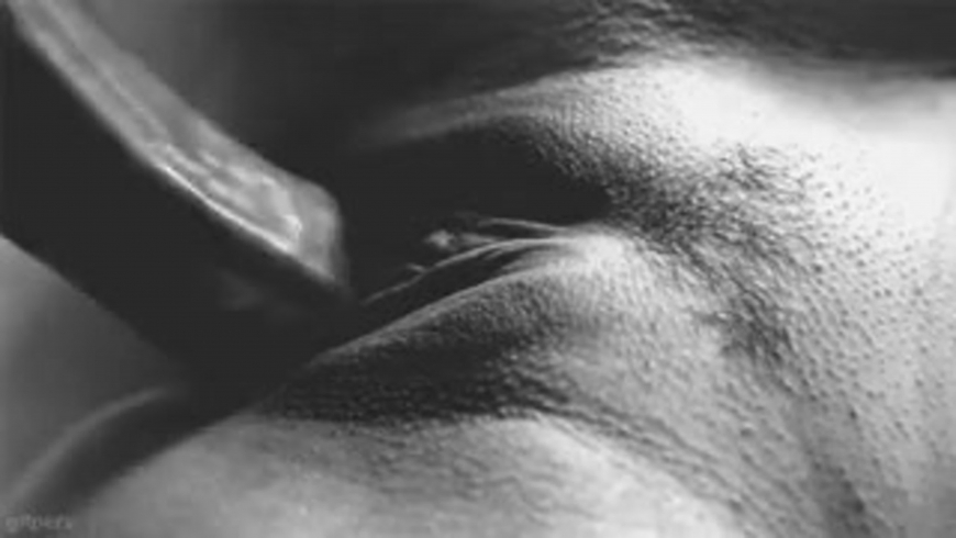 Эротические гифки кончают внутрь