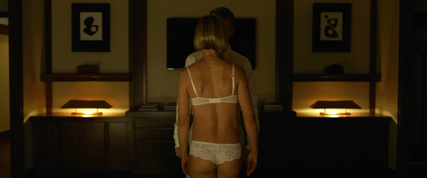 Розамунд Пайк в Нижнем белье Исчезнувшая