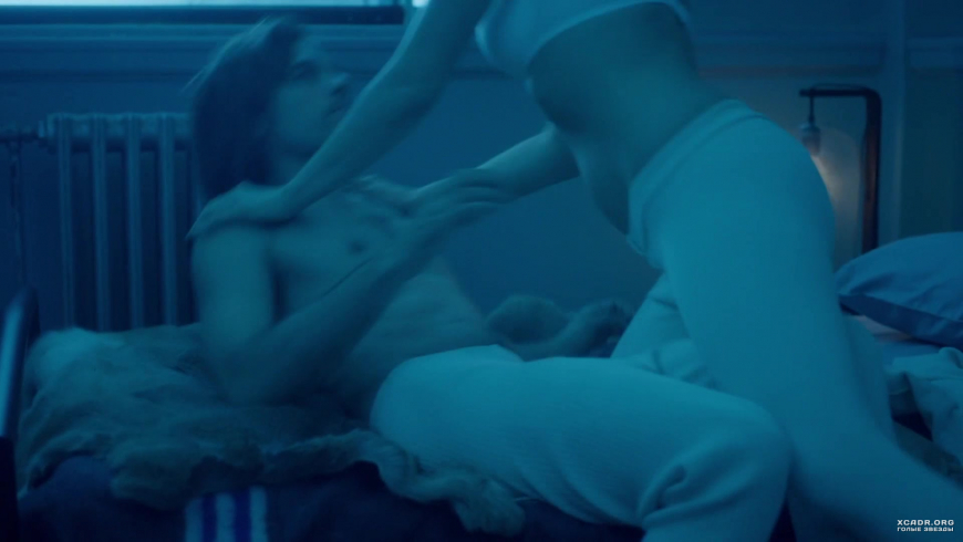 Оливия Тейлор Дадли попка