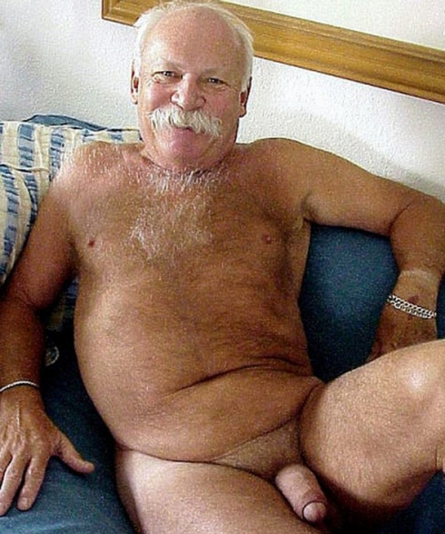 Старые мужики без трусов