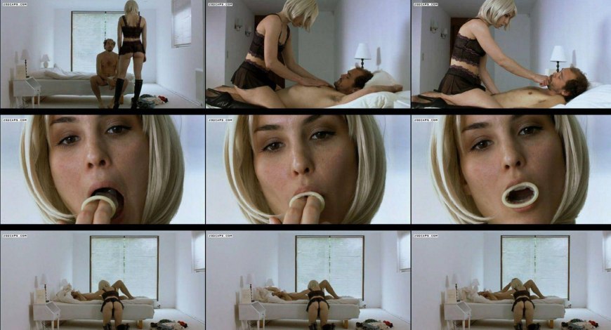 Нуми Рапас топлесс