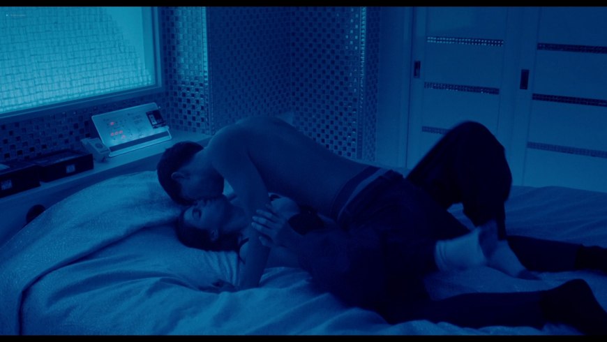 Сиськи актрисы Даддарио