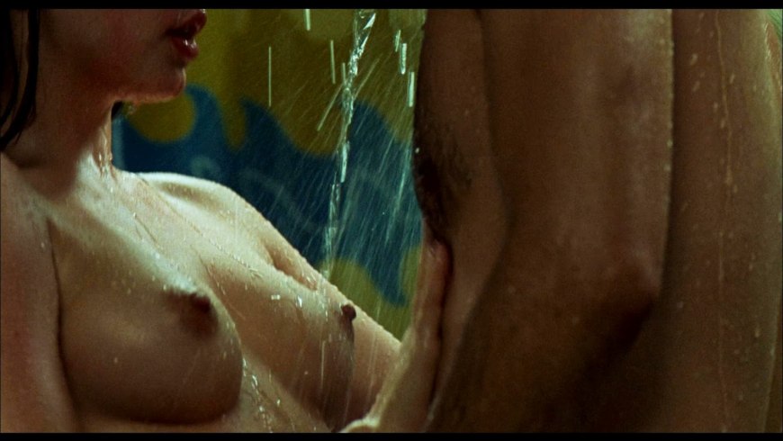 Ана де Армас кто там сцена