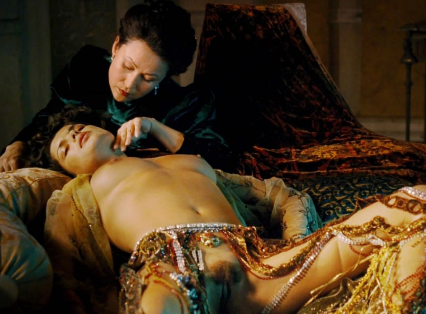 Анна Азарова в фильме Гольфстрим под айсбергом