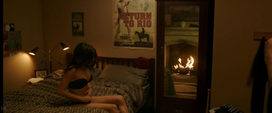 Голая актриса Зои Дойч