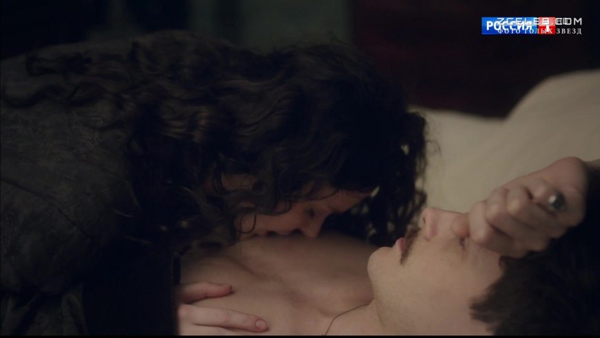 Елизавета Боярская в эротических сценах