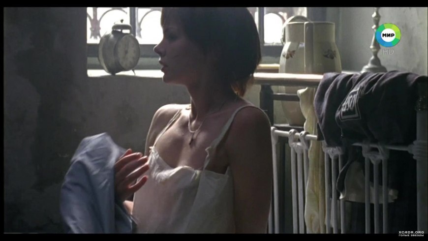 Лиза Боярская грудь