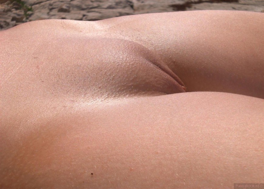 Гладкий выпуклый лобок