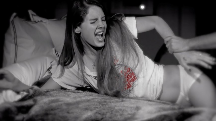 Лана дель Рей в клипе мэнсона