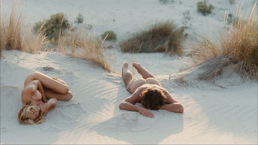 Песок эротические сцены