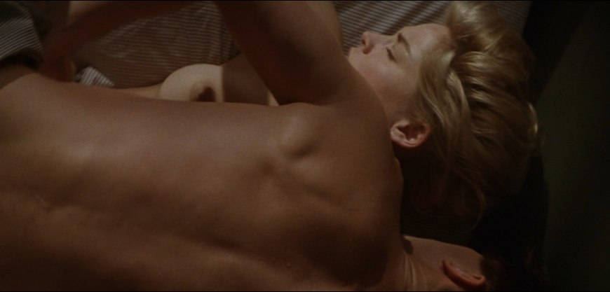 Голая Шерон Стоун в фильме Щепка