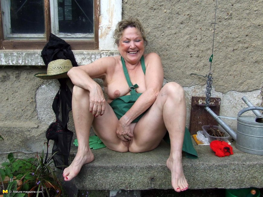 Волосатое влагалище бомжихи