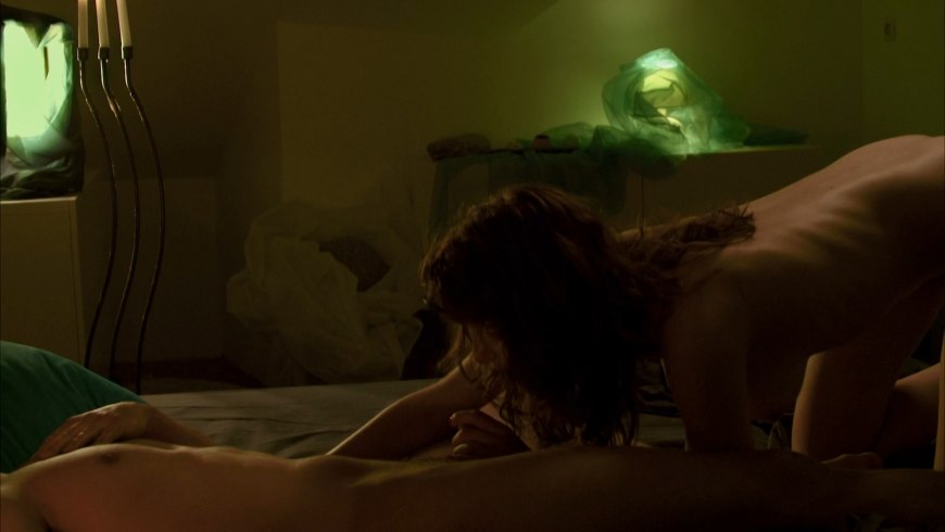 Белла Хиткот голая в кино