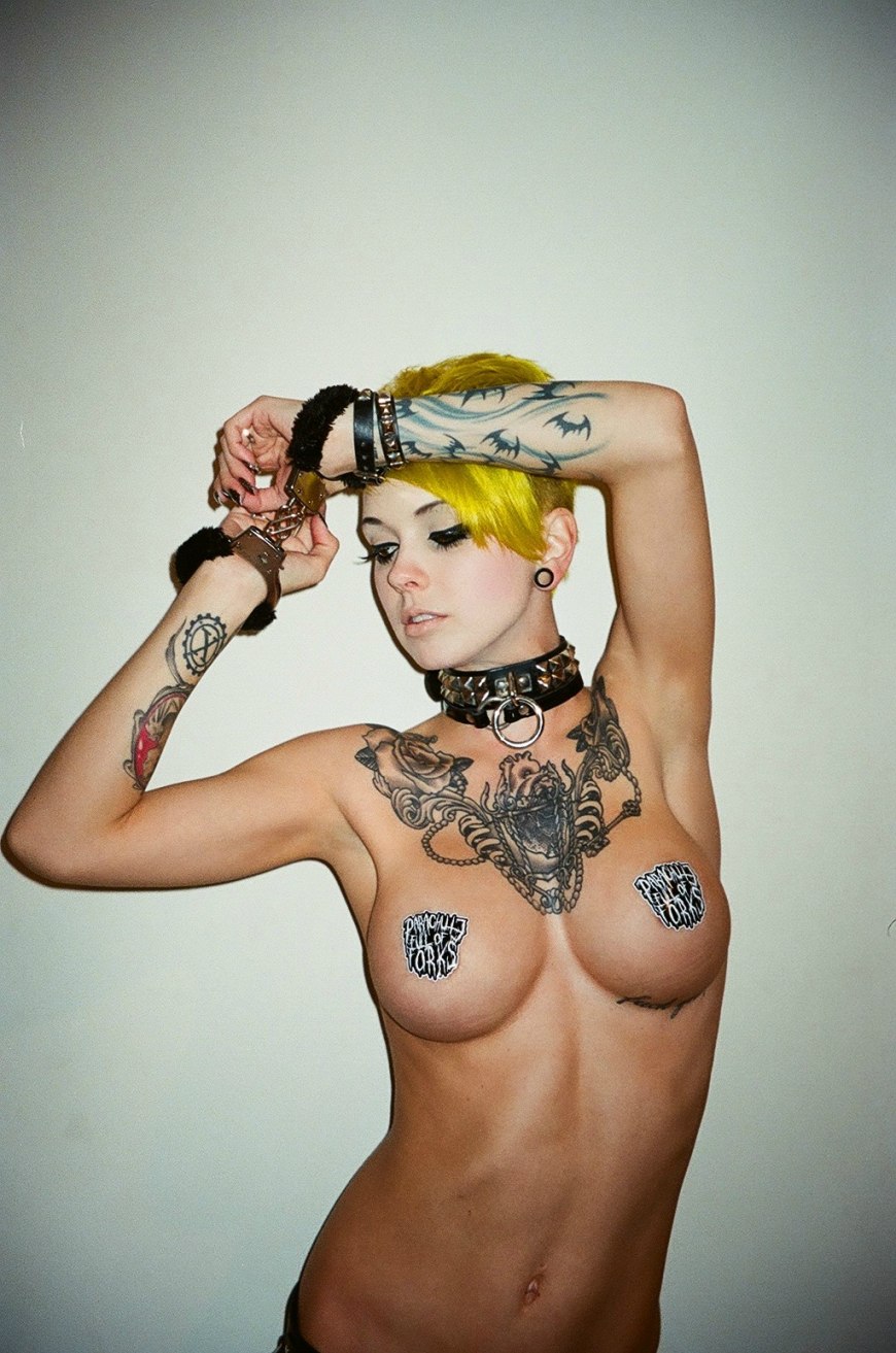 Голая Сара Миллс Sara x Mills