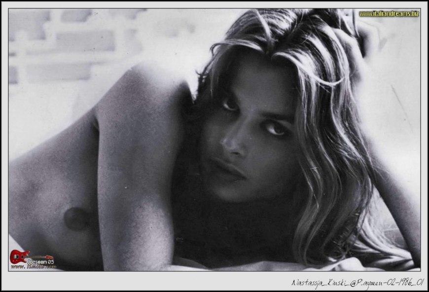 Настасья Кински топлес