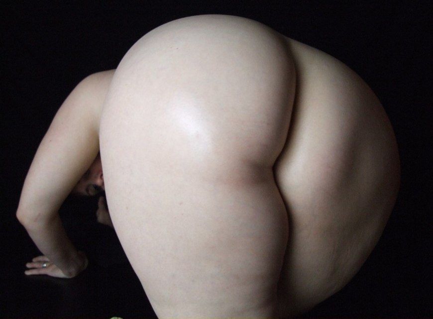 Огромные женские задницы