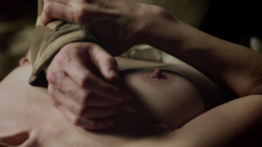 Мелани Лоран голая в кино