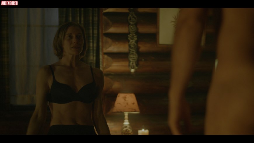 Мелисса МАКБРАЙД голая