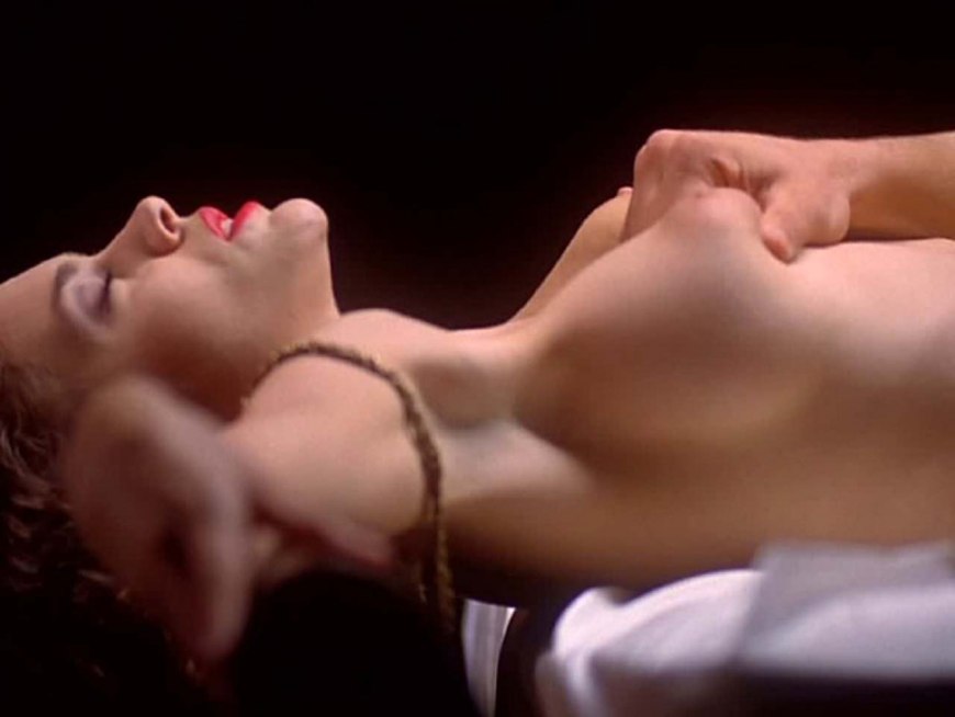 Алисса Милано голая в фильмах