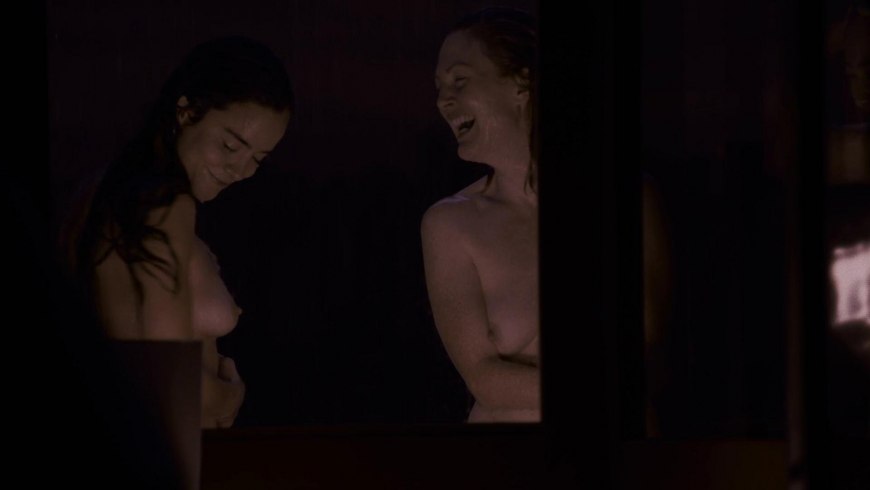 Джулианна Мур грудь nude