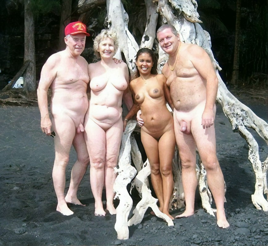 Пожилые волосатые ретро нудистки