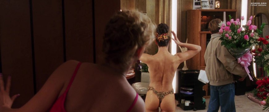 Анджела Брокмен nude pictures in movies