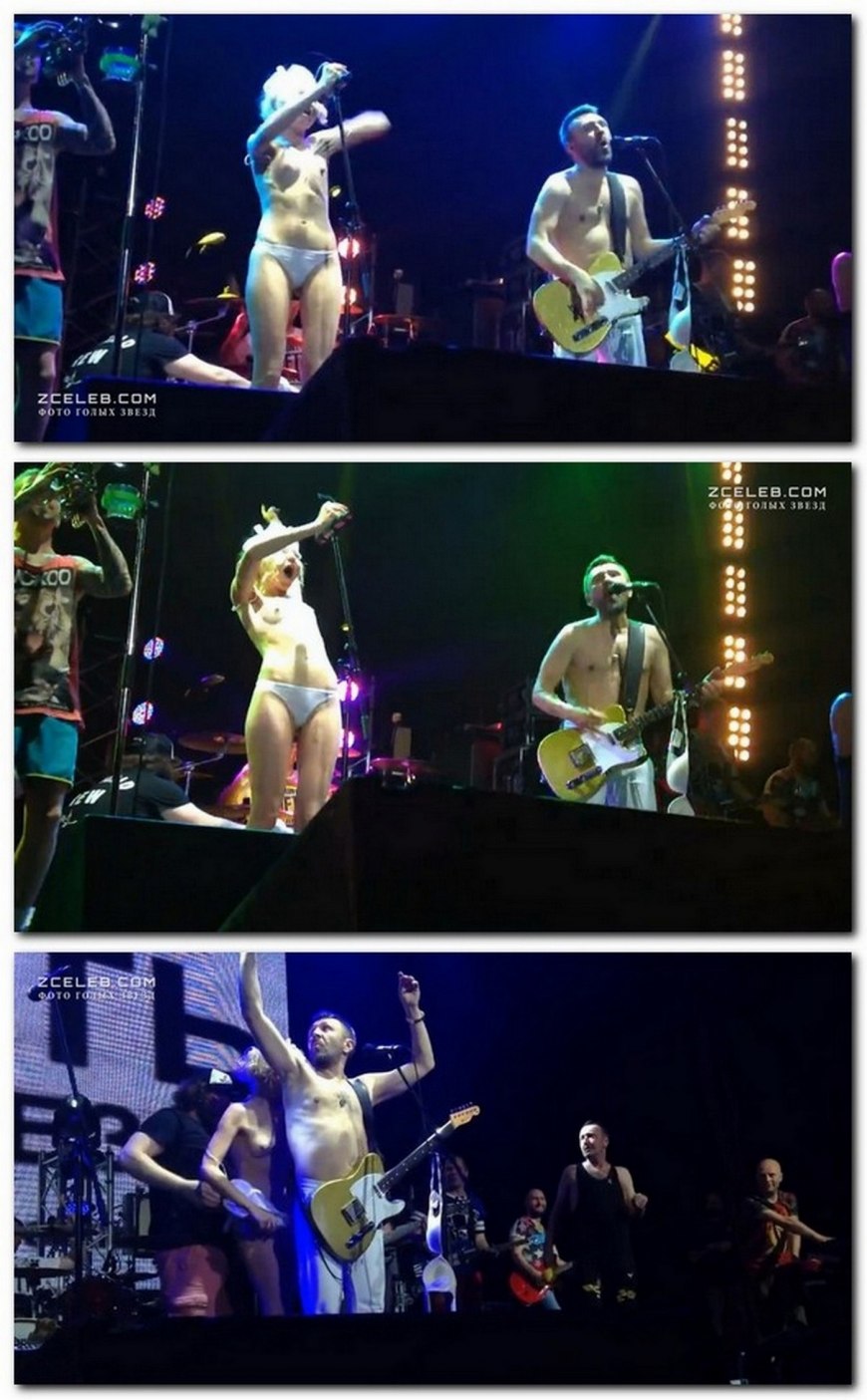 Голая солистка Ленинграда